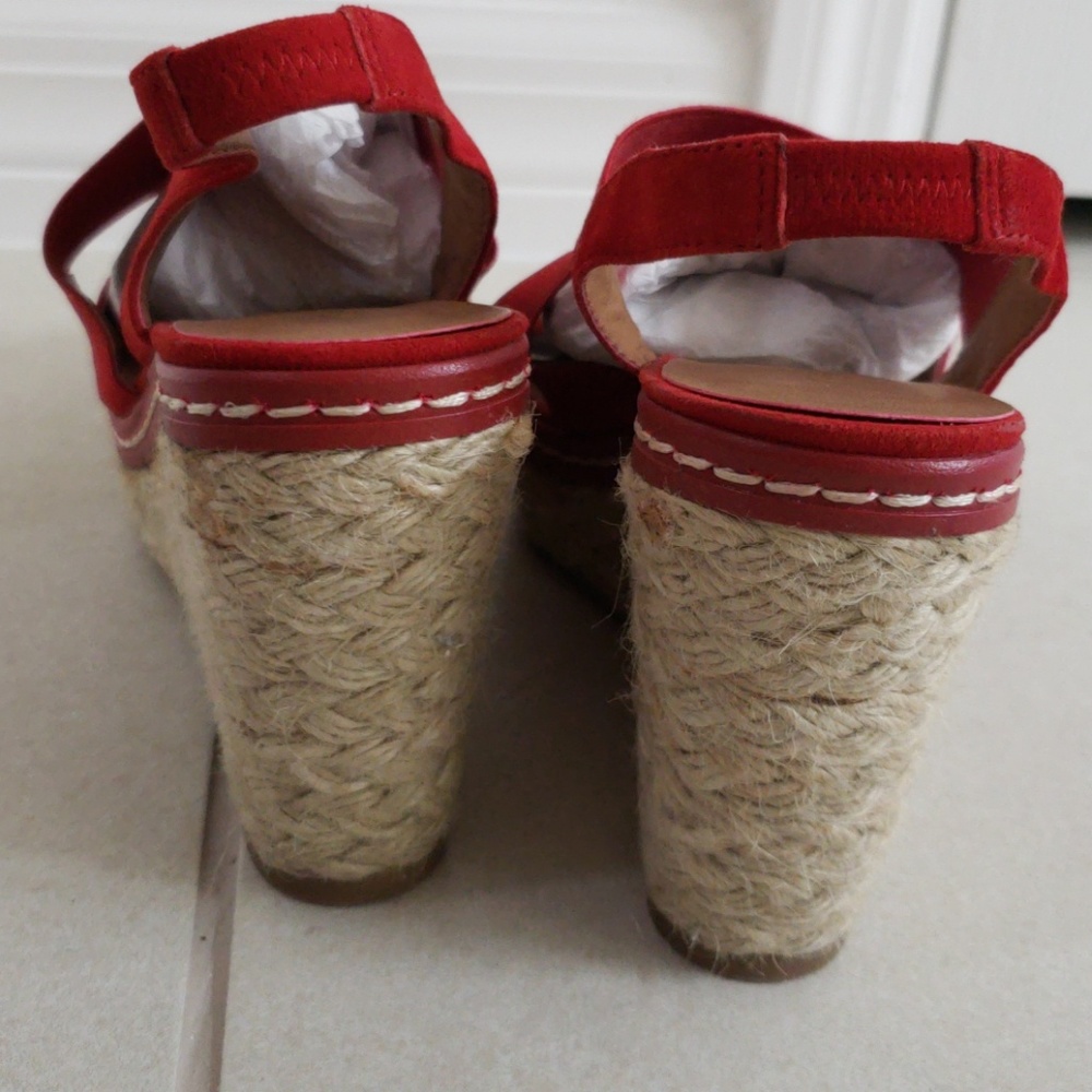 Shoes - Picture 3 of 5